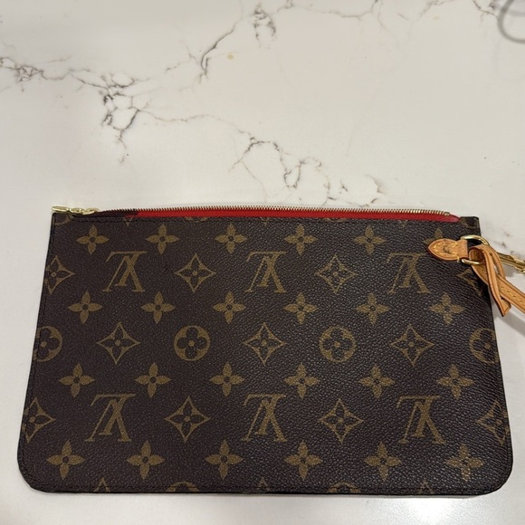 Louis Vuitton  Accessory Neverfull pouch/clutch - Picture 2 of 6